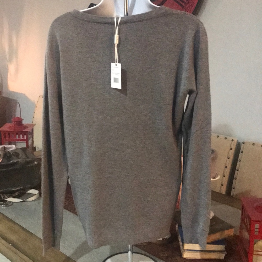Sweater - Picture 3 of 4
